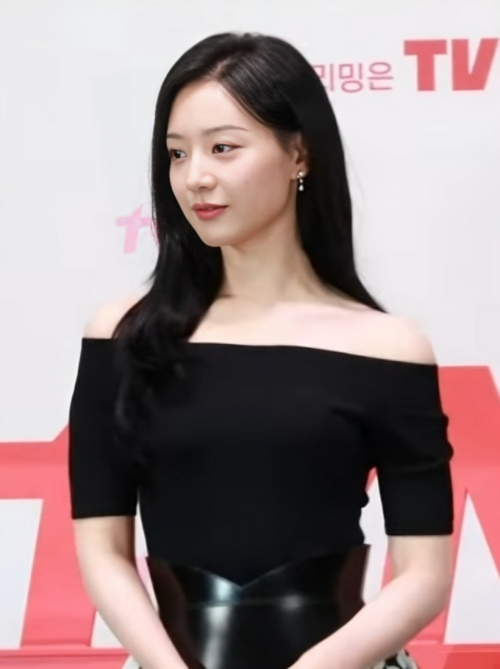 김지원 사진