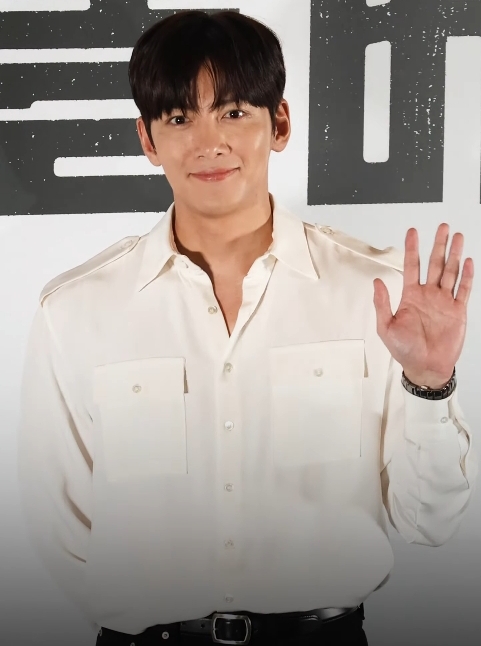 지창욱 사진