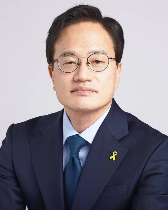 박주민 국회 공식 사진