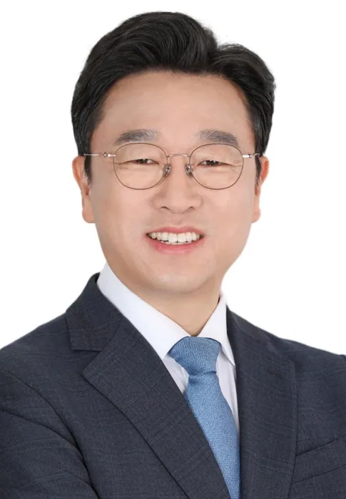 이용우 국회 공식 사진