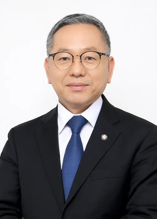 김문수 국회 공식 사진