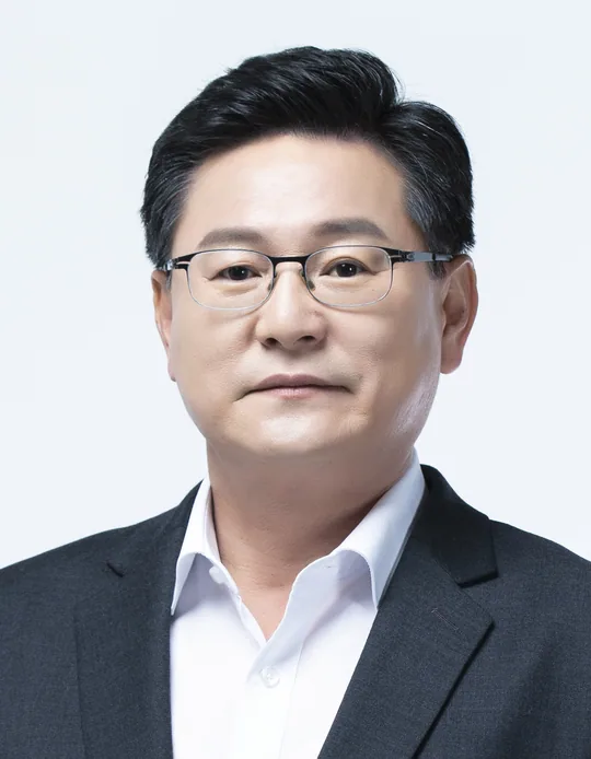 이헌승 국회 공식 사진