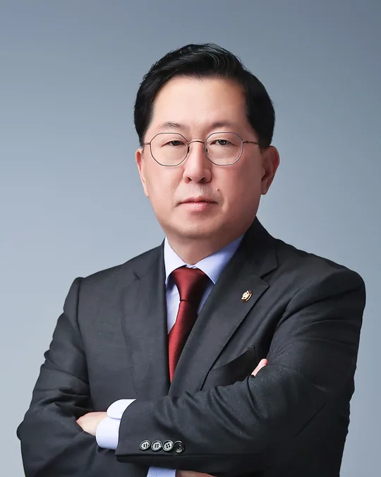 유용원 국회 공식 사진
