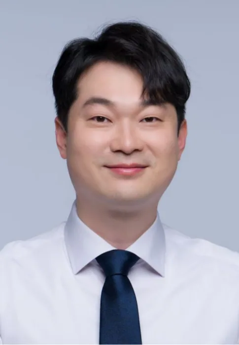 김동아 국회 공식 사진